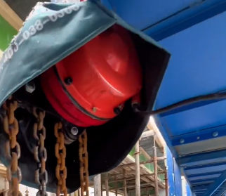 爬架电动葫芦提升爬架网讲究的是安全