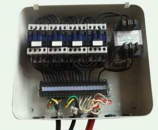 爬架电动葫芦同步提升爬架的秘诀在于控制箱